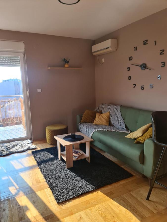 Apartman *Joy* 오시예크 외부 사진
